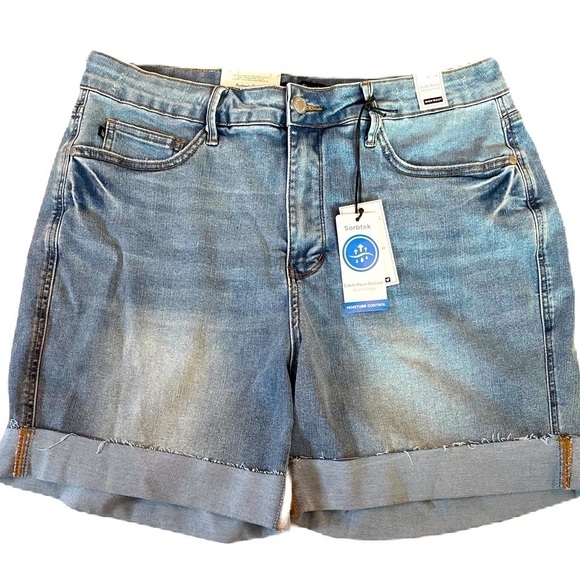 JUDY BLUE High rise Moisture- wicking tummy control shorts - Picture 2 of 11